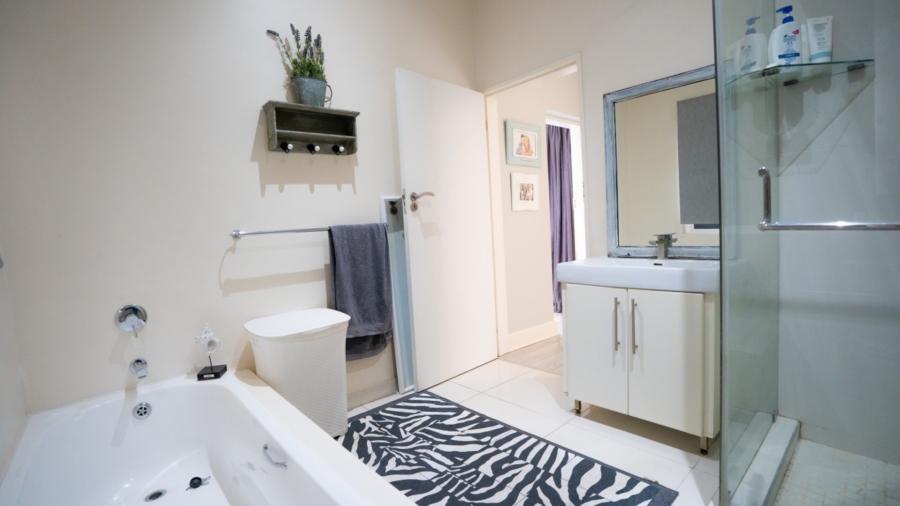 4 Bedroom Property for Sale in Wilkoppies North West
